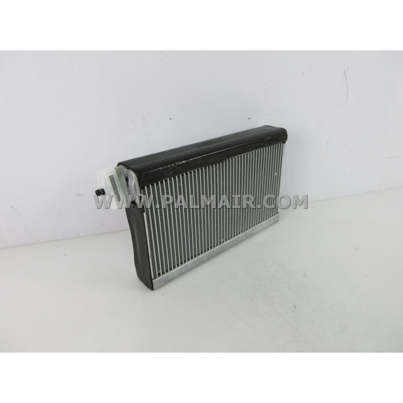 HINO TRUCK '04 COOLING COIL -RHD