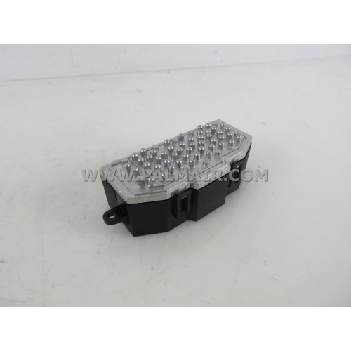 AUDI Q7 '10 REGULATOR