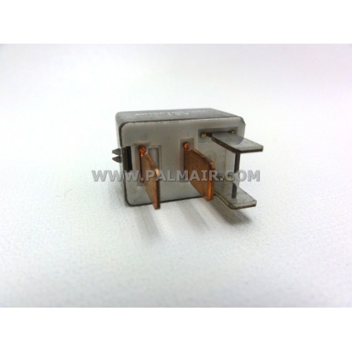 TOYOTA 4 PIN RELAY ND -12V